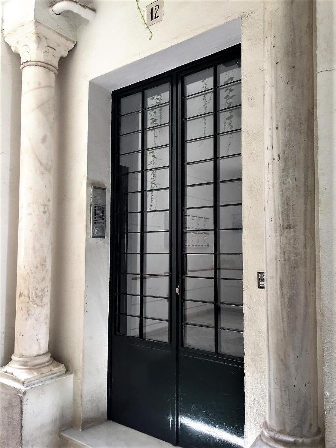 Luminoso Y Amplio Apartamento En El Centro Historico De Sevilla Eksteriør billede